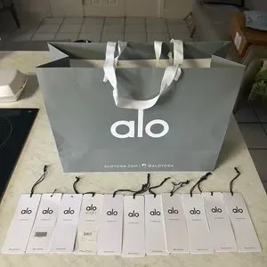 ★新品未使用タグ付★ alo バッグ ALO Yoga | Storage & Organization | Alo Bag And Tags For